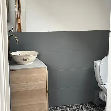 Apartment Antike Wohnmoeglichkeit Kurz Und Langfristig 100qm Dachgeschoss *