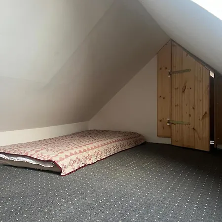Antike Wohnmoeglichkeit Kurz Und Langfristig 100qm Dachgeschoss Apartment
